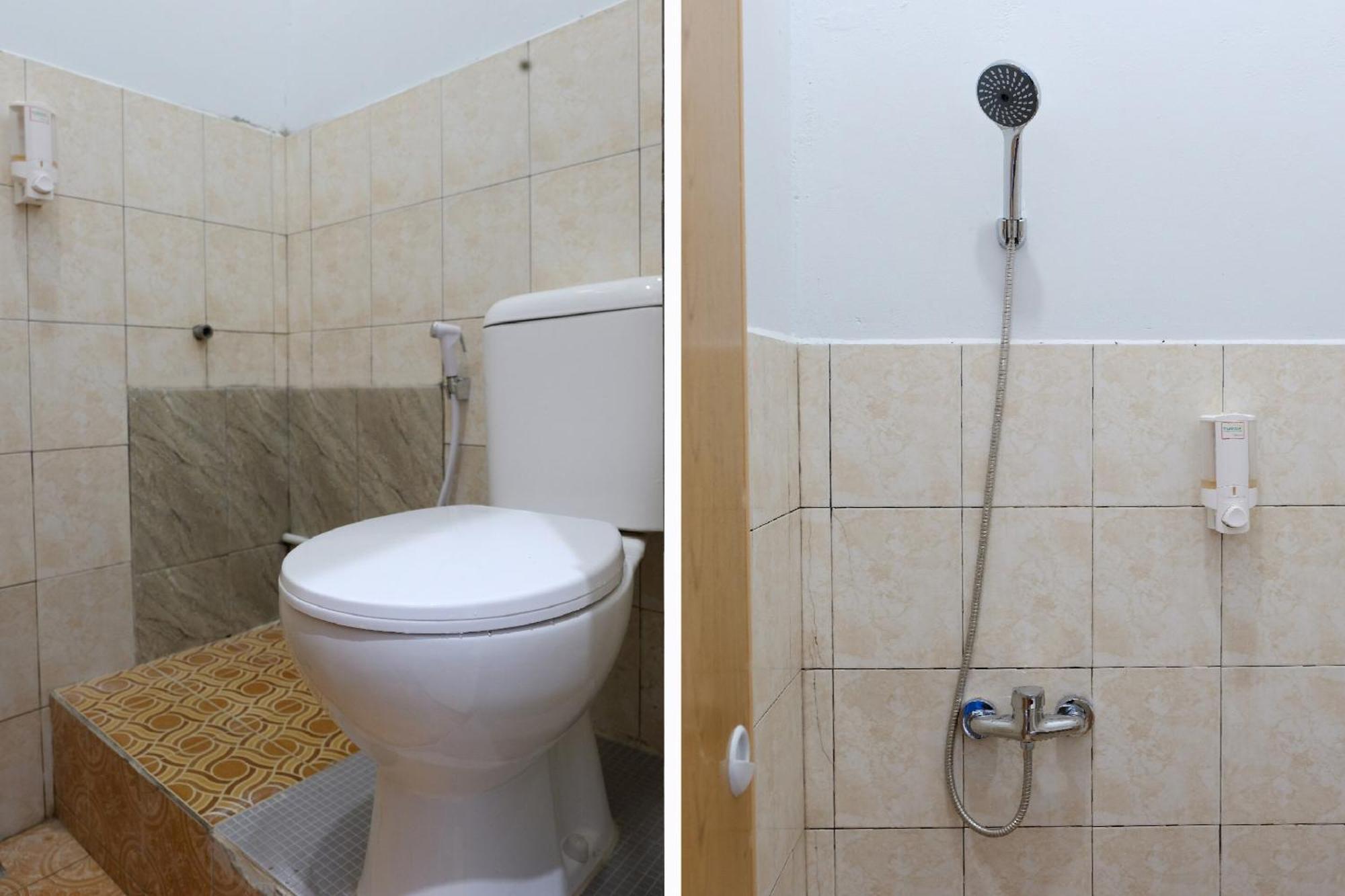 Oyo 2766 Kezia Kost Hotel Tanjung Pandan Bagian luar foto